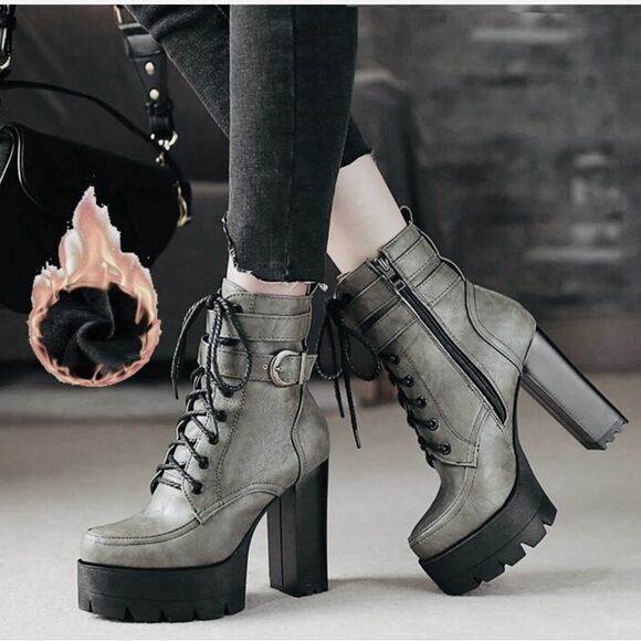 Chase + Chloe, Liane Lace-up Combat Heeled Bootie, taupe color, size 5.5 NEW - Picture 1 of 5